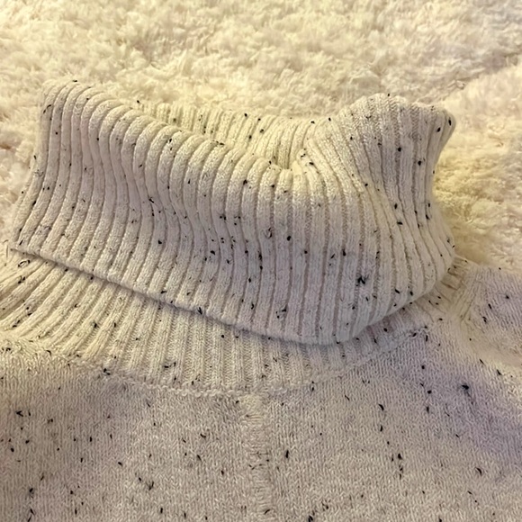 Loft poncho sweater. Petite small. Like new! - Picture 4 of 7